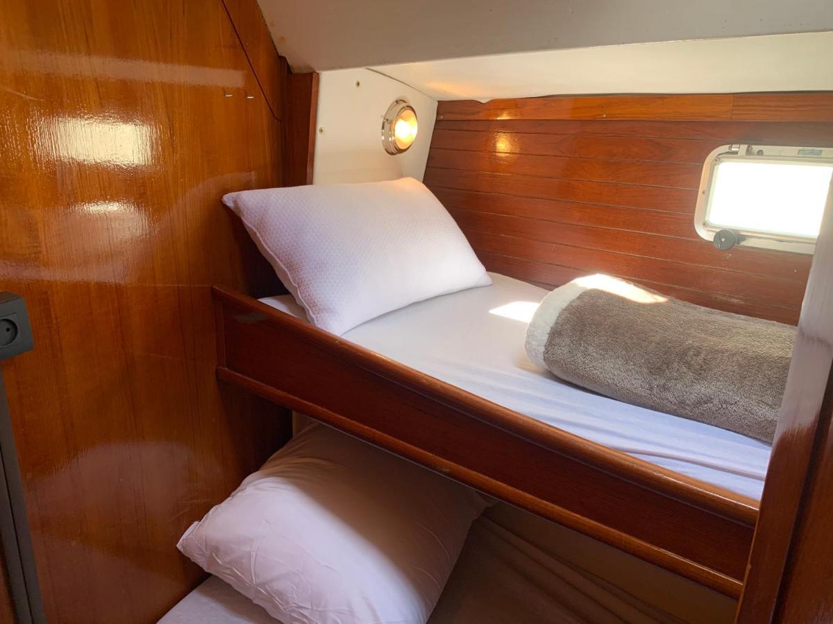 Nuit Sur Un Bateau Hotel ลาโรแชล ภายนอก รูปภาพ